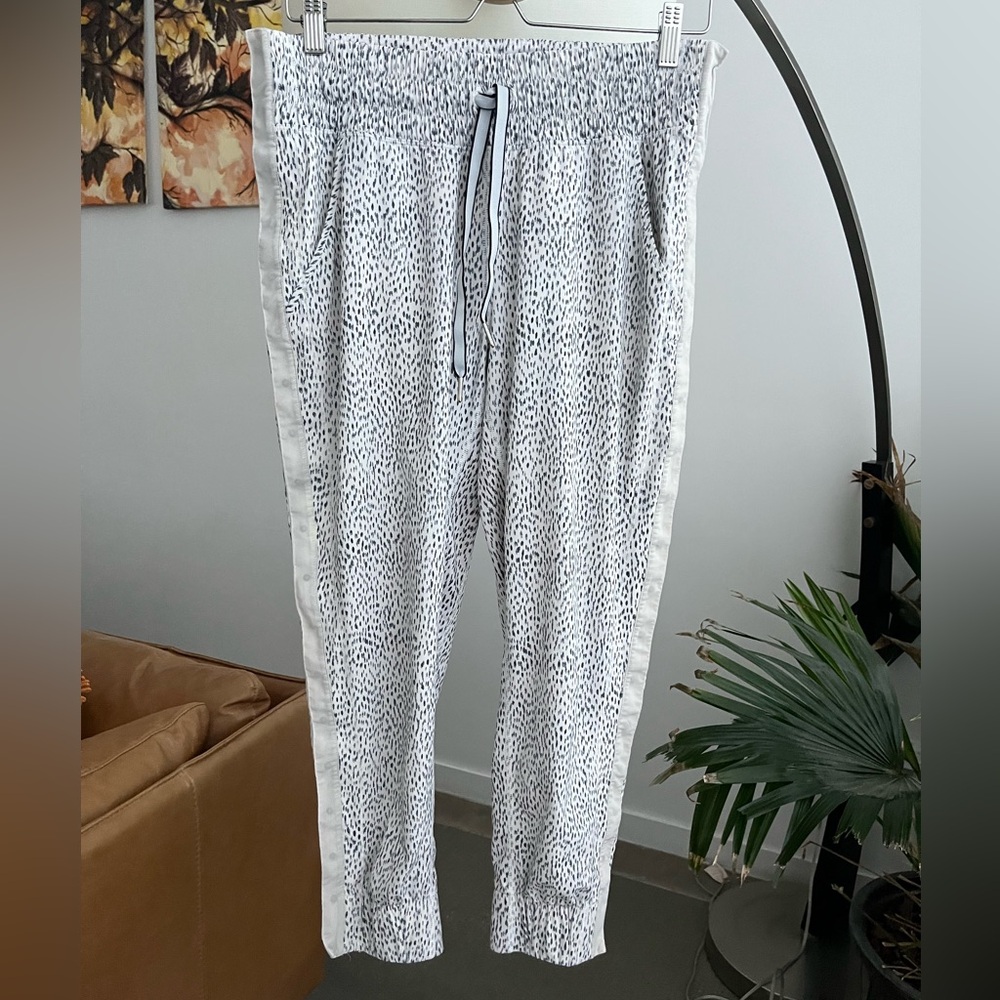 Lululemon Tearaway Pant - Picture 3 of 6